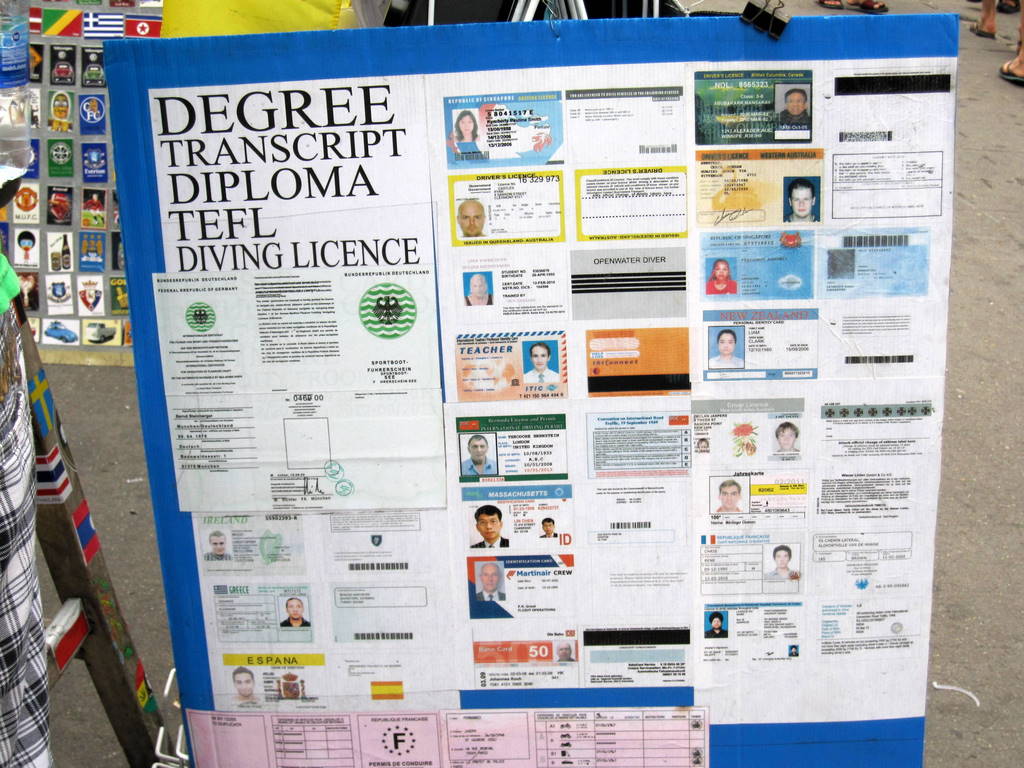 Street Food, Foot Massages and Khao San Road Pause The Moment