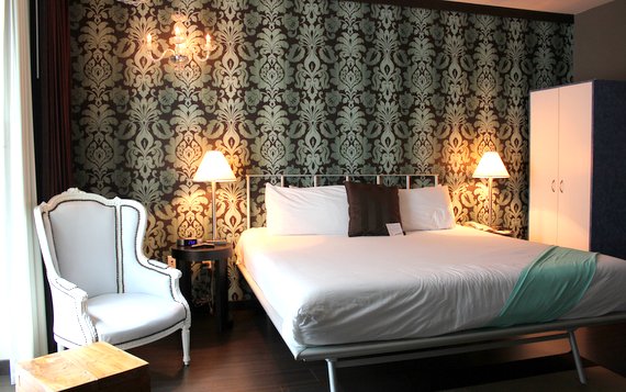 The Catalina Hotel - B-Room The Catalina Hotel - B-Room