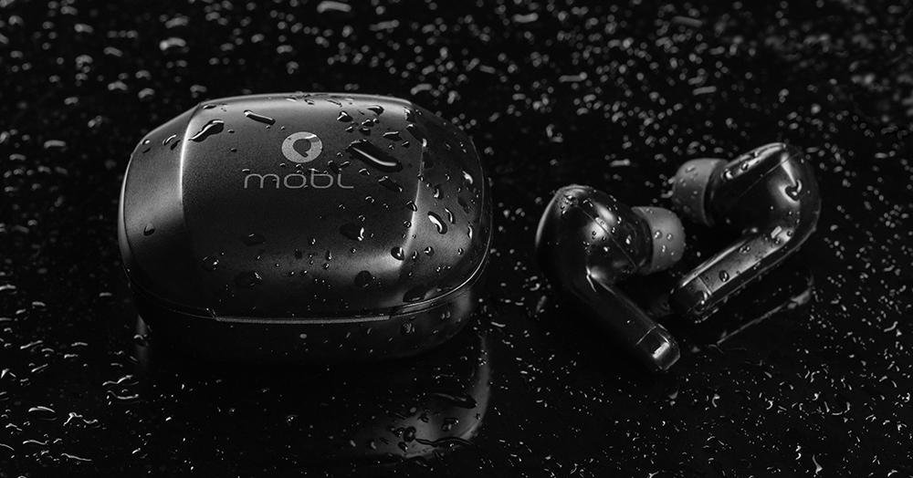 Travel Earbuds Review: Mobi Hybrid Wireless Earbuds